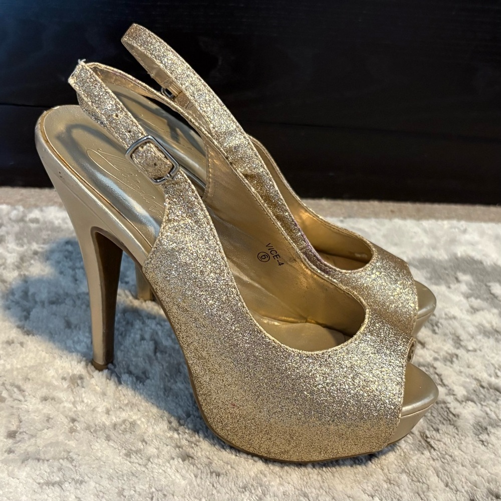 Elegant Gold Peep-Toe Heels
